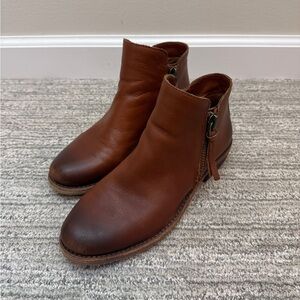 Gianni Bini Leather Ankle Boots – Brown – Size 6.5